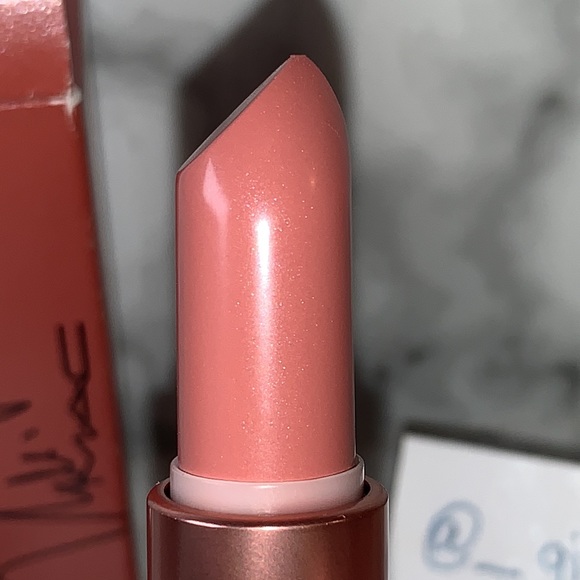 NIB NICK’S NUDE NICKI MINAJ Amplified Lipstick MAC - Picture 5 of 15